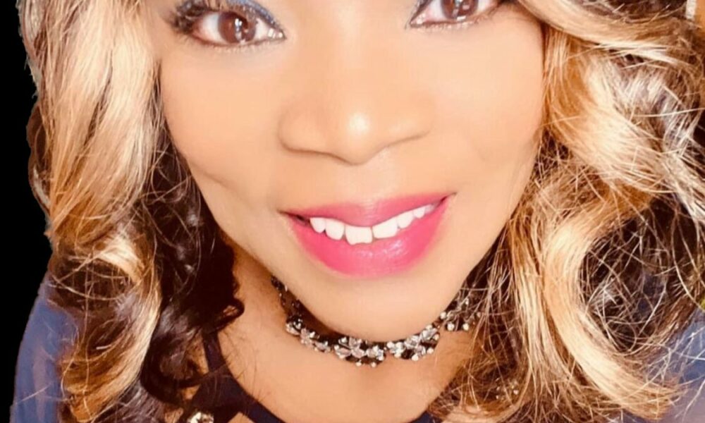 Memphis Voyager — Life and work with Loretta McNary of East Memphis